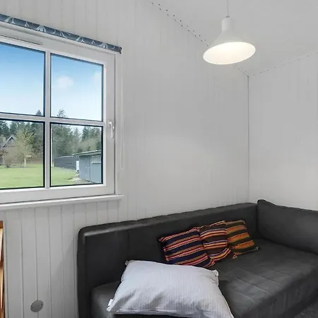 3 Bedroom Beautiful In Højslev