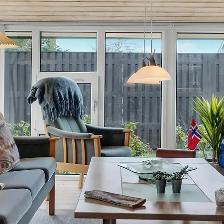 3 Bedroom Beautiful In Дом отдыха *