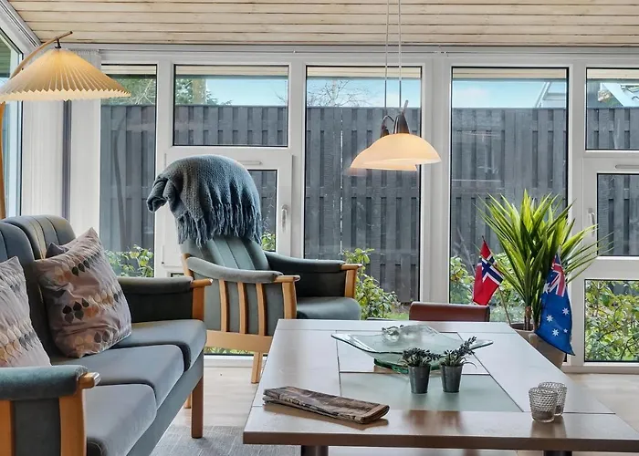 3 Bedroom Beautiful In Дом отдыха *